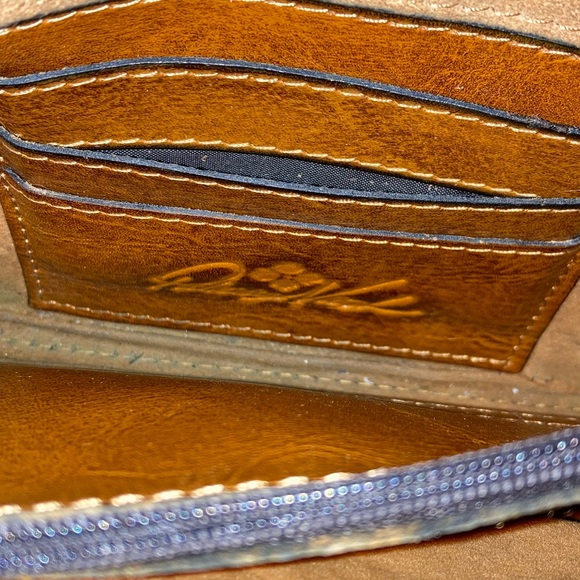 Patricia Nash EUC leather tooled crossbody bag - Picture 9 of 10